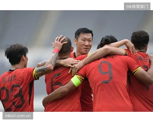 韩国队注重球员心理健康,专家随队帮助球员应对大赛压力和焦虑情绪。 韩国队注重球员心理健康,专家随队帮助球员应对大赛压力和焦虑情绪。